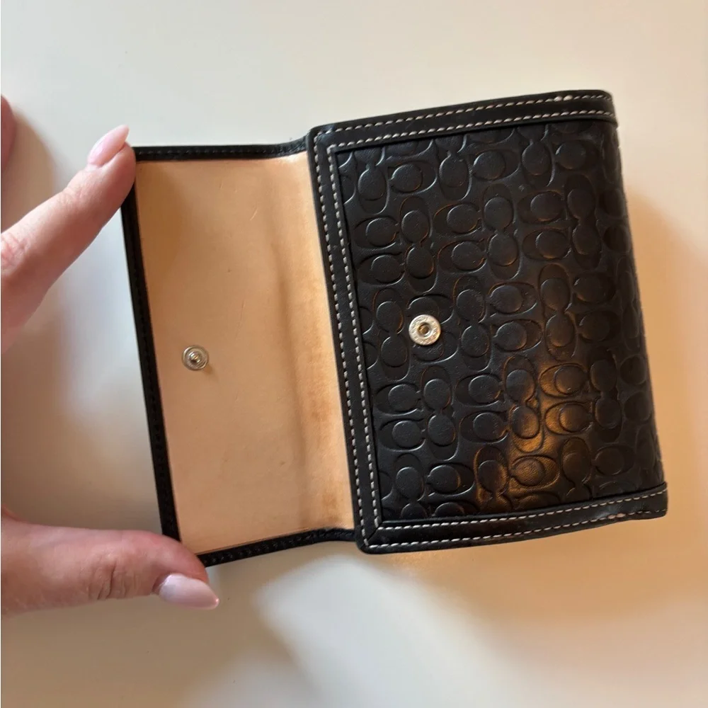 Coach Black Key & Card Holder with Hexagonal Pattern - Picture 5 of 7